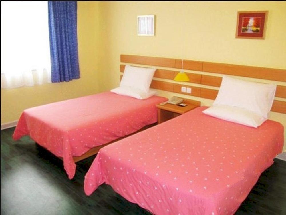 Home Inn Guangzhou Middle Jiefang Road Gongyuanqian Metro Station 广州 外观 照片