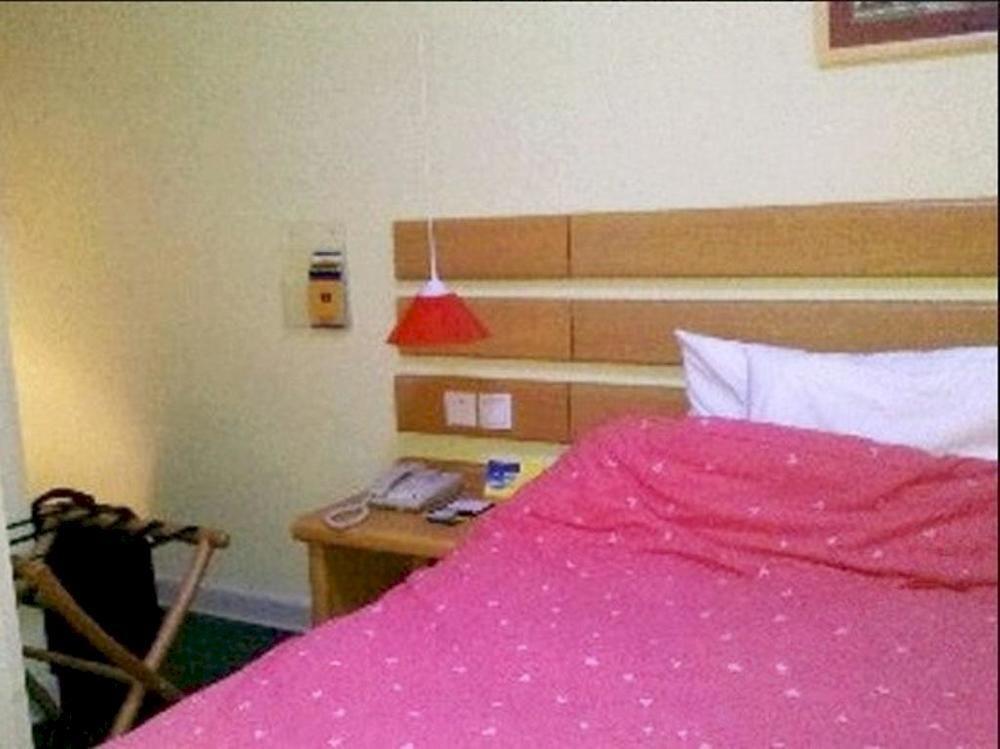 Home Inn Guangzhou Middle Jiefang Road Gongyuanqian Metro Station 广州 外观 照片