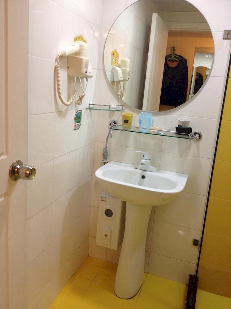 Home Inn Guangzhou Middle Jiefang Road Gongyuanqian Metro Station 广州 外观 照片