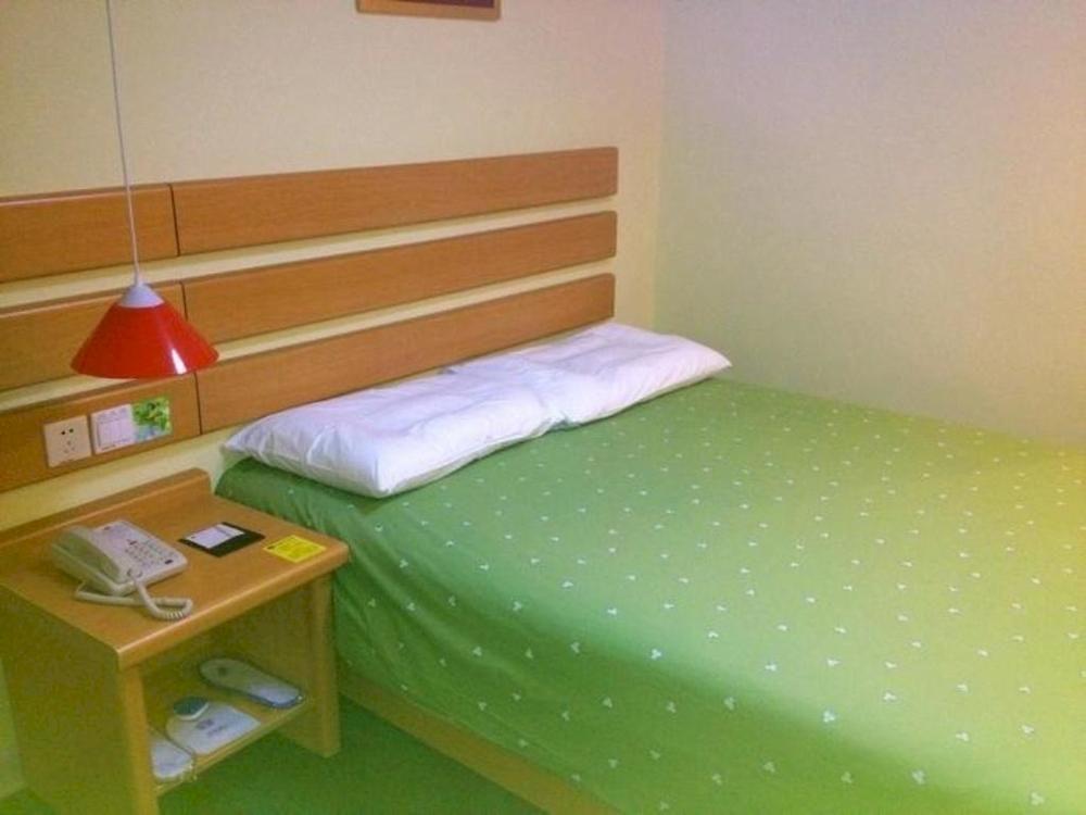Home Inn Guangzhou Middle Jiefang Road Gongyuanqian Metro Station 广州 外观 照片