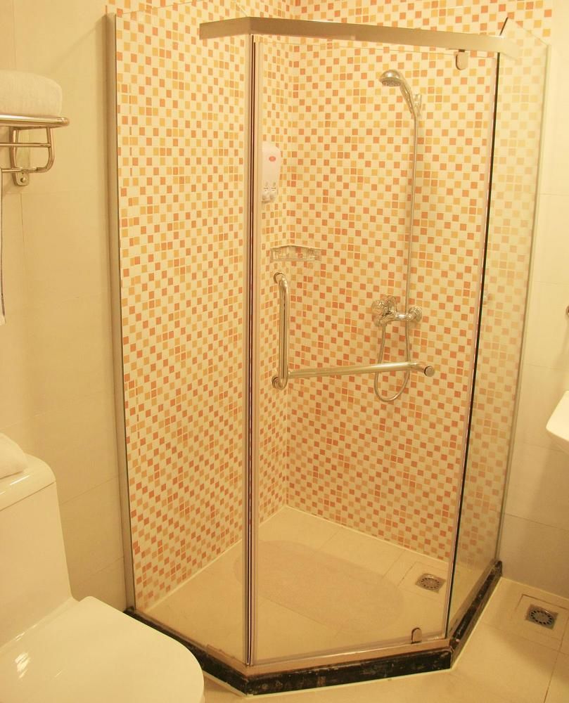 Home Inn Guangzhou Middle Jiefang Road Gongyuanqian Metro Station 广州 外观 照片