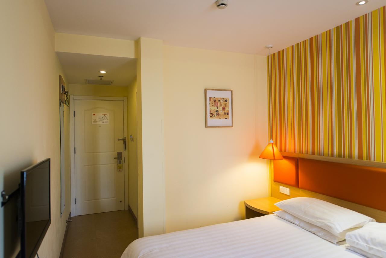 Home Inn Guangzhou Middle Jiefang Road Gongyuanqian Metro Station 广州 外观 照片