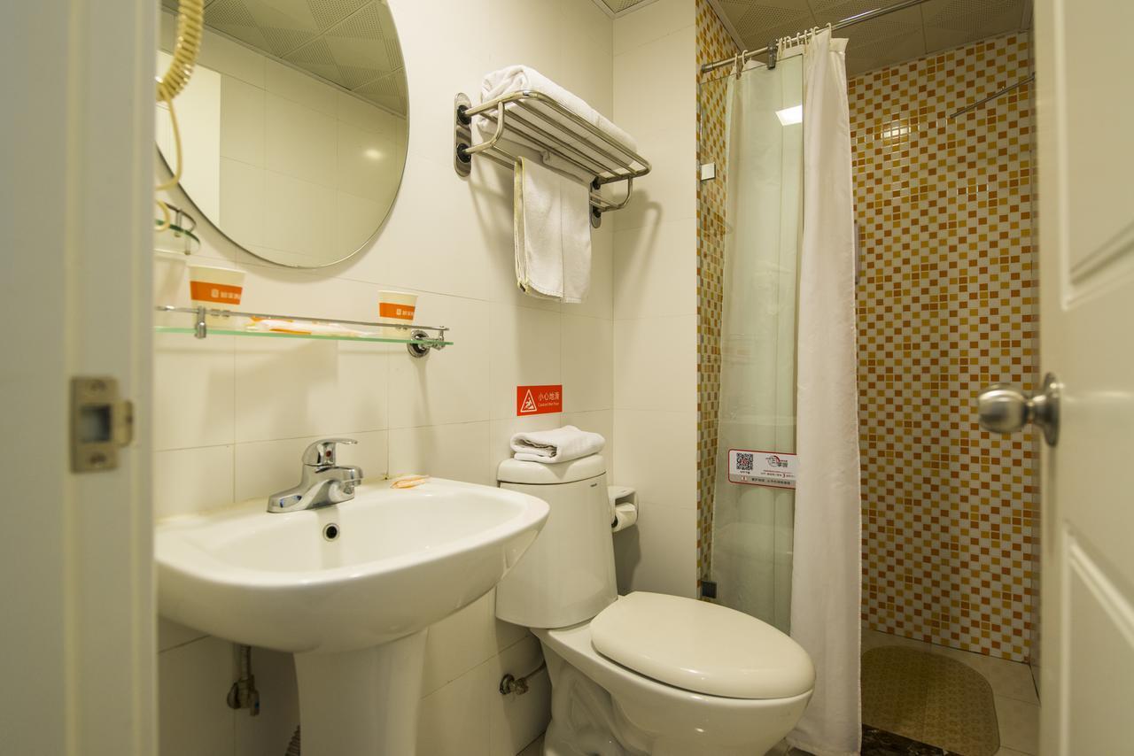 Home Inn Guangzhou Middle Jiefang Road Gongyuanqian Metro Station 广州 外观 照片