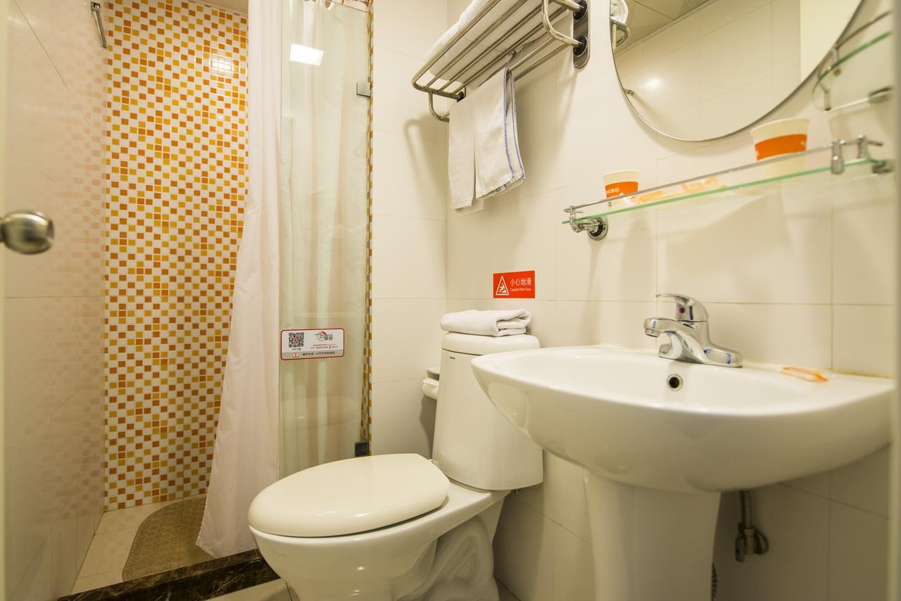 Home Inn Guangzhou Middle Jiefang Road Gongyuanqian Metro Station 广州 外观 照片