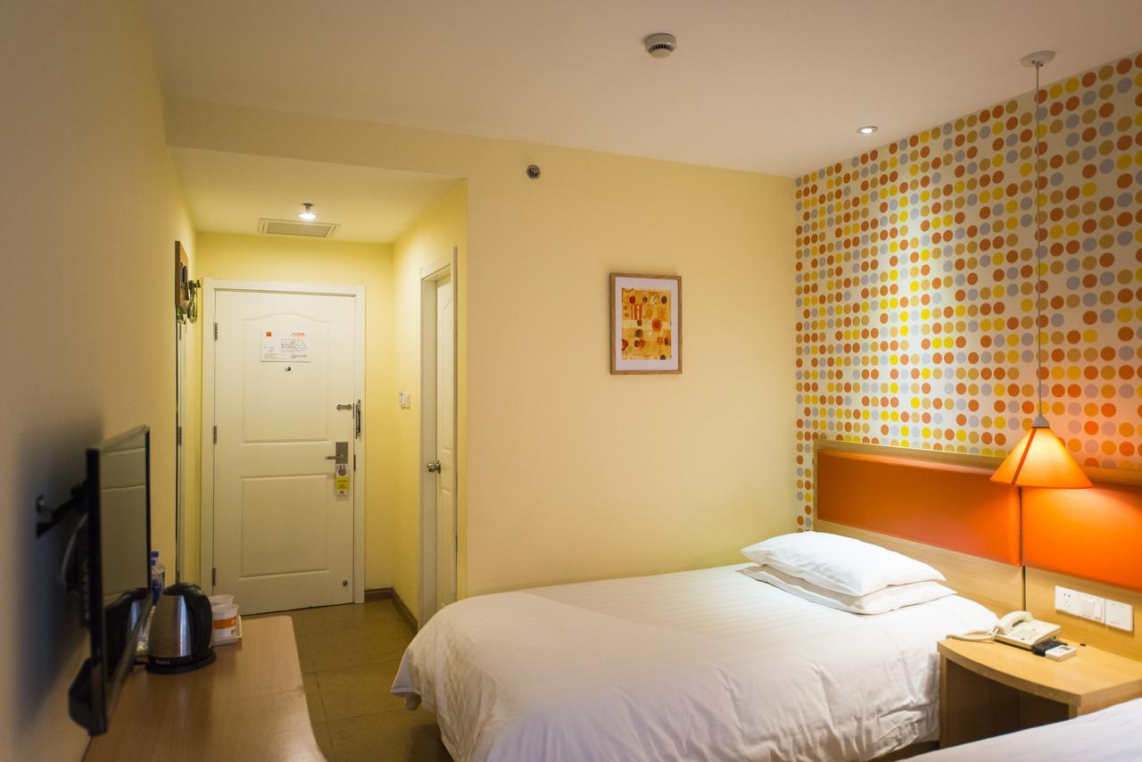 Home Inn Guangzhou Middle Jiefang Road Gongyuanqian Metro Station 广州 外观 照片
